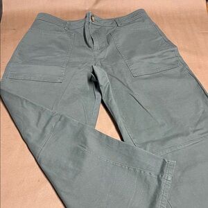 Loft Women’s Barrel Pants in khaki green 10